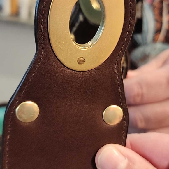 Coach 2008 brown, straw, turn lock basket with brass hardware - Picture 10 of 14